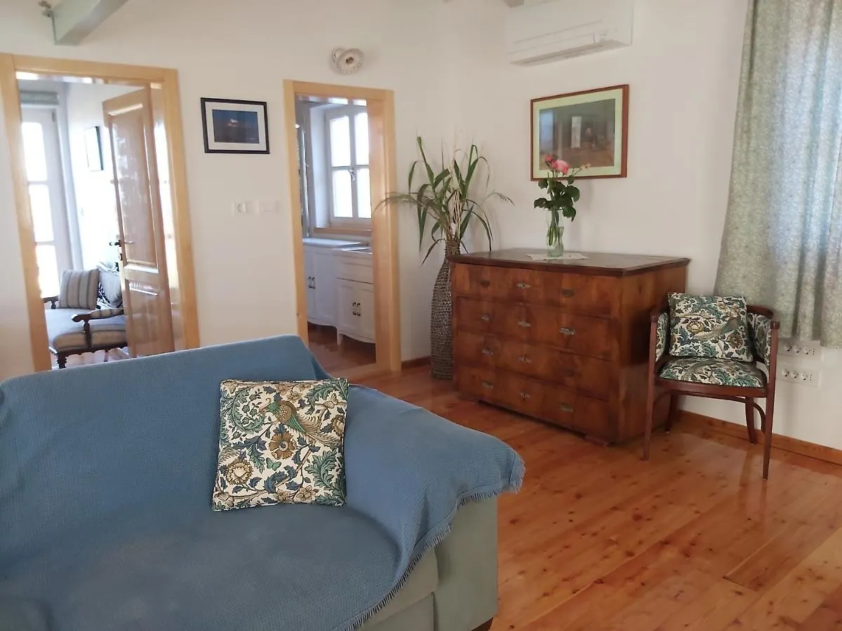 Dilnica Apartment Ilovik 0*,  Croatia